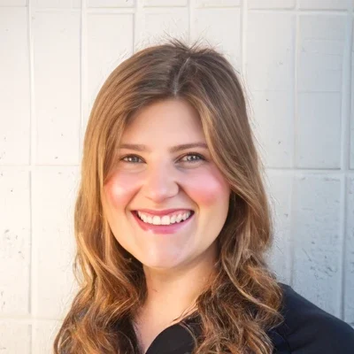 Chiropractor Hailey Alexander